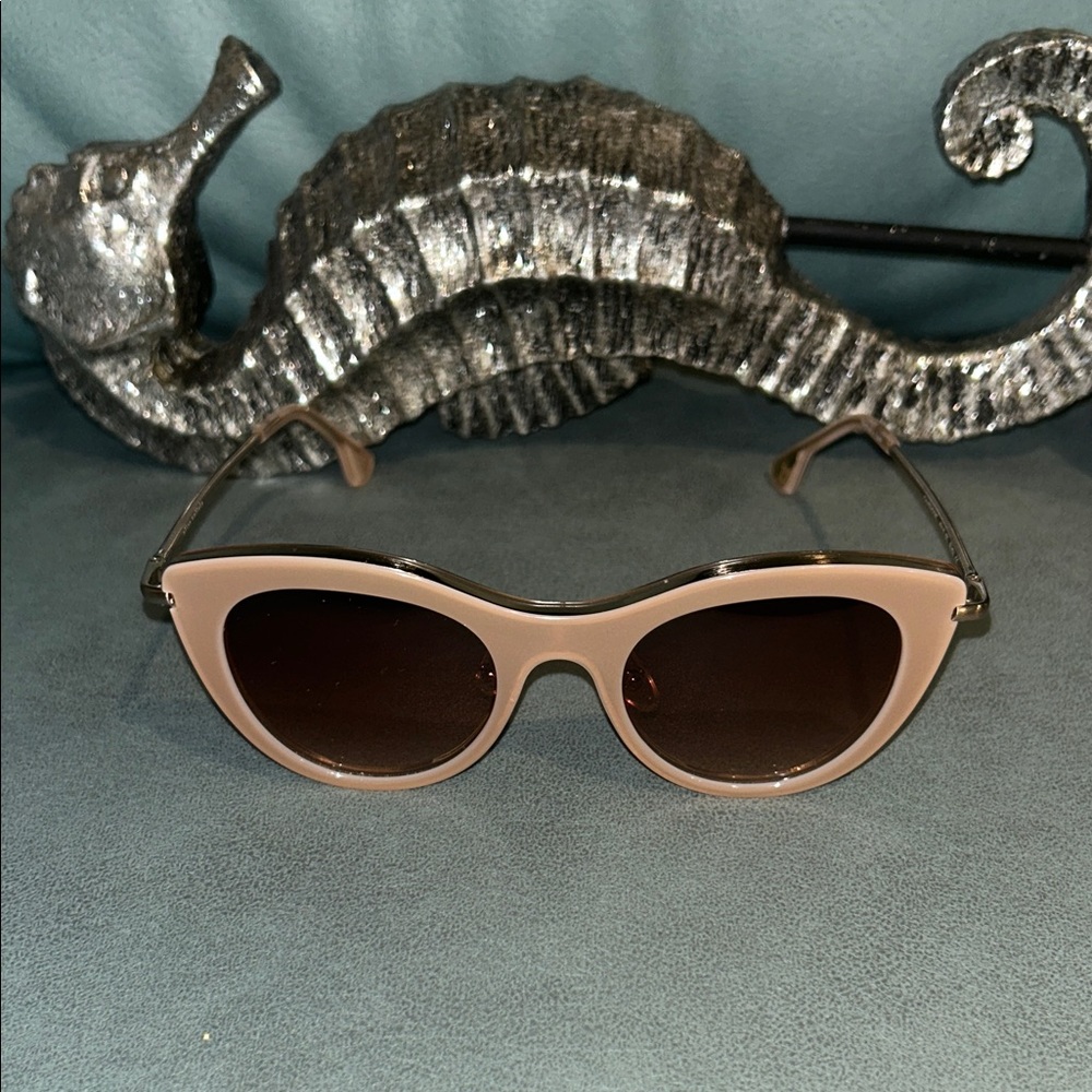 GANSEVOORT SUNGLASSES Blush by Alice & Olivia
